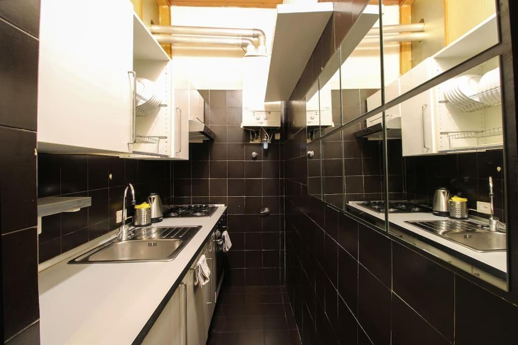 Lovely 2 Bedroom Apartment-6 Pax By Yourhost Ρώμη Εξωτερικό φωτογραφία